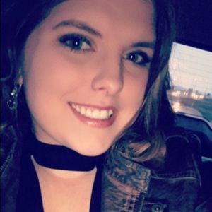 Meet your Posher, Brooke